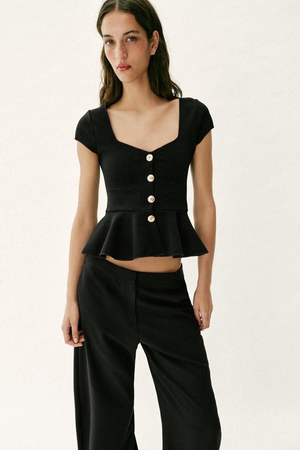 ТОП С БАСКОЙ И ПУГОВИЦАМИ