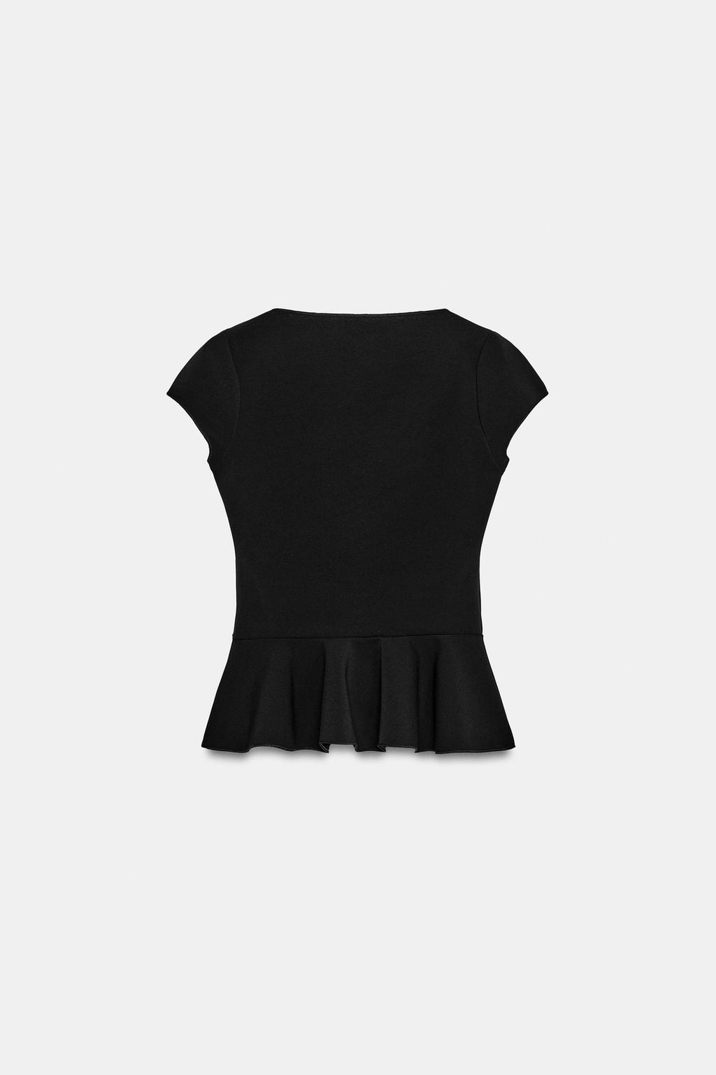 ТОП С БАСКОЙ И ПУГОВИЦАМИ