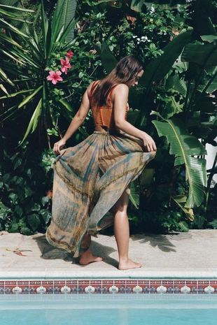 Объемные брюки с принтом и разрезами- Заказать в России