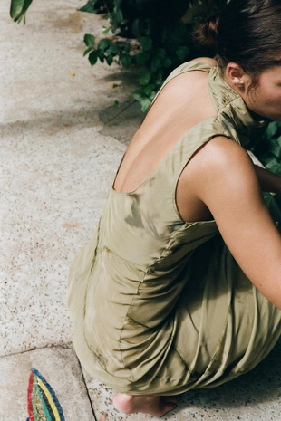 Платье миди с принтом и воротником-стойкой- Заказать в России