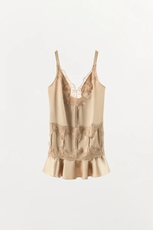 Мини-платье из атласа с кружевом и воланами- Заказать в России