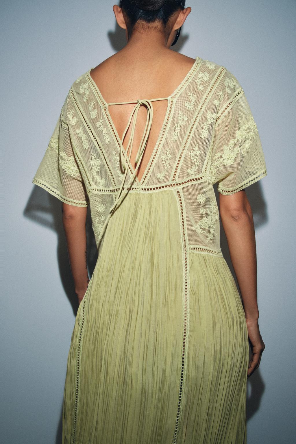 ПЛАТЬЕ ПЛИССЕ С ВЫШИВКОЙ — ZW COLLECTION