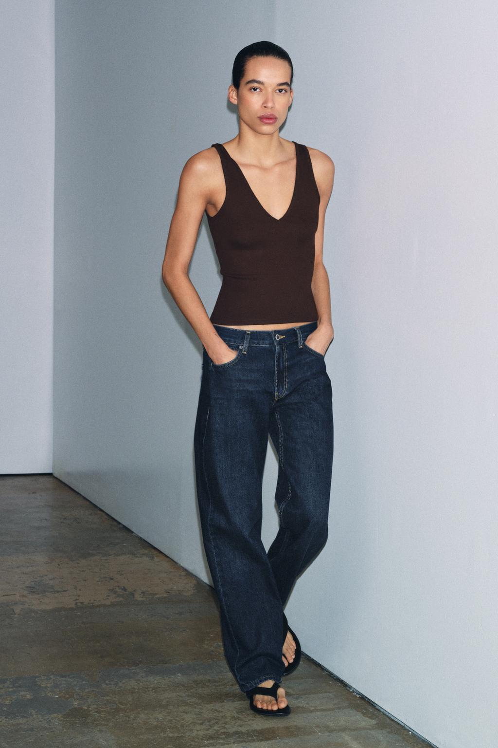 ТОП В РУБЧИК С V-ОБРАЗНЫМ ВЫРЕЗОМ