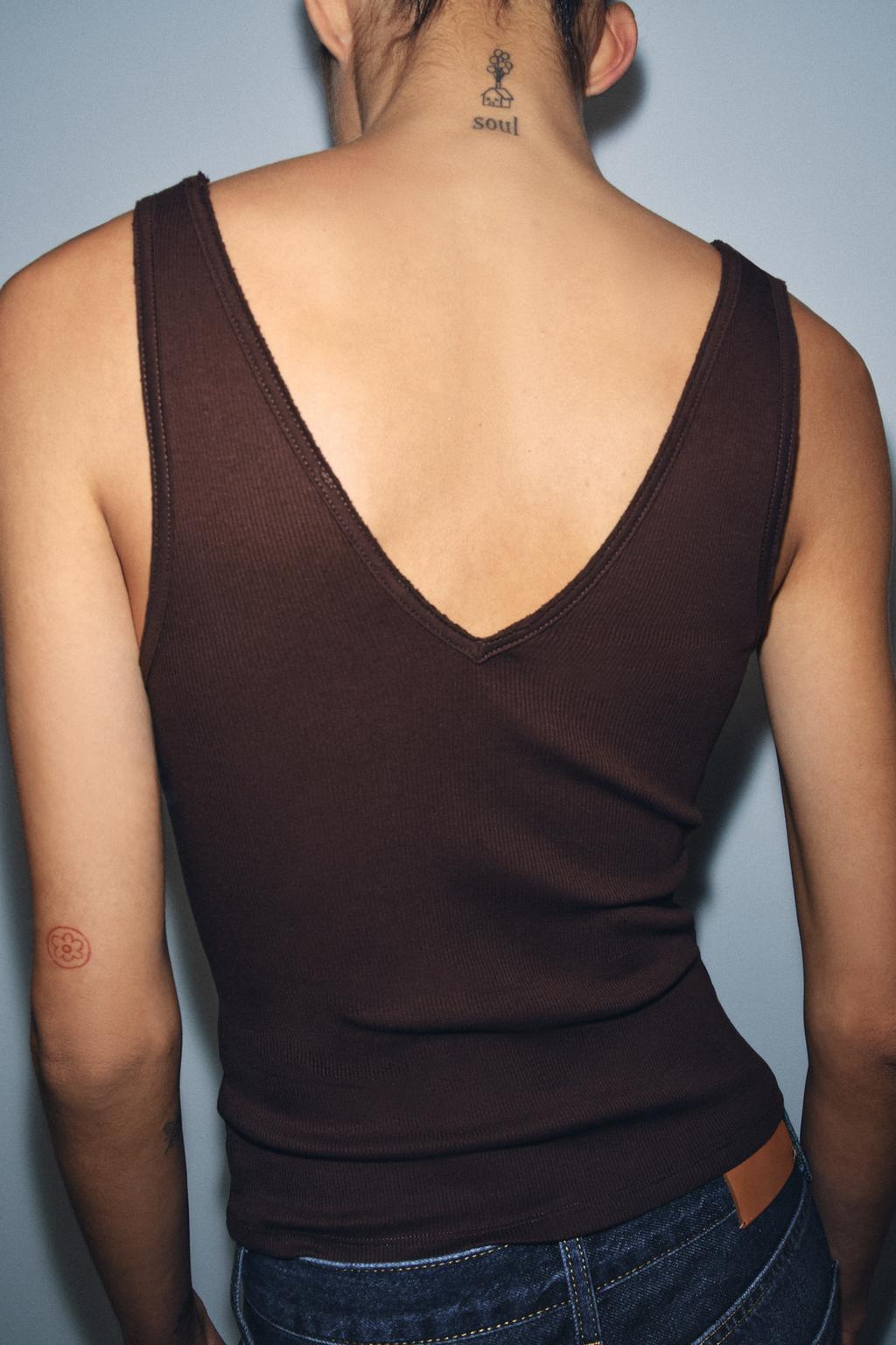 ТОП В РУБЧИК С V-ОБРАЗНЫМ ВЫРЕЗОМ