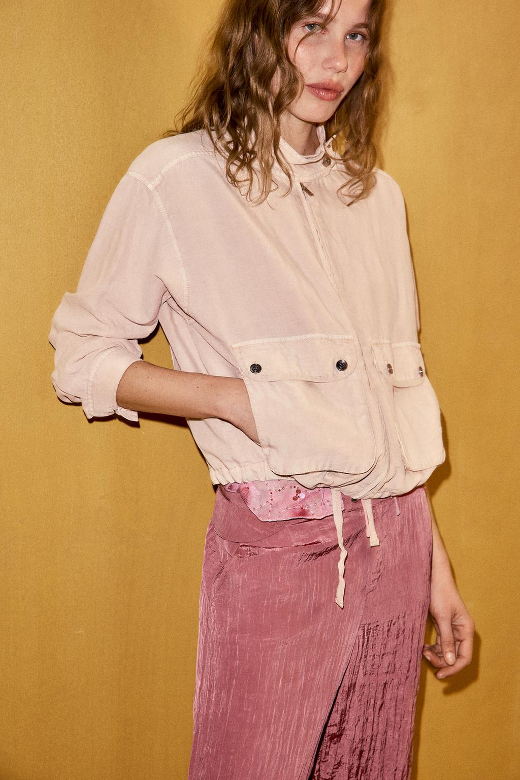 КУРТКА С КАРМАНАМИ И ЭФФЕКТОМ ПОТЕРТОСТИ