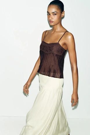 Топ на бретелях с вышивкой- Заказать в России