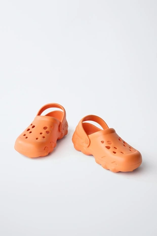 Спортивные сабо с резиновым покрытием