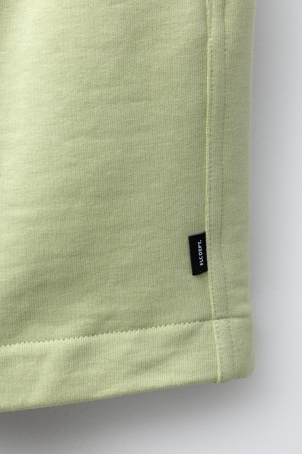 ОДНОТОННЫЕ ШОРТЫ ИЗ МЯГКОЙ ТКАНИ