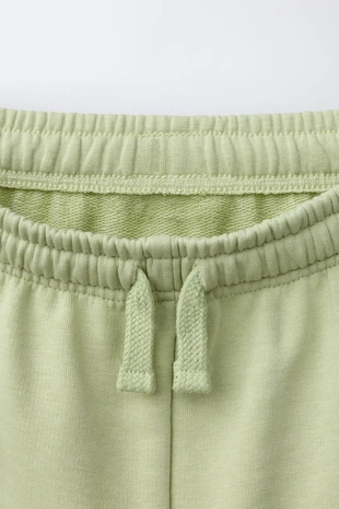 Однотонные шорты из мягкой ткани- Заказать в России