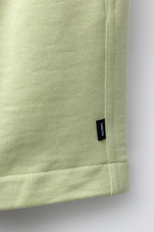 Однотонные шорты из мягкой ткани- Заказать в России