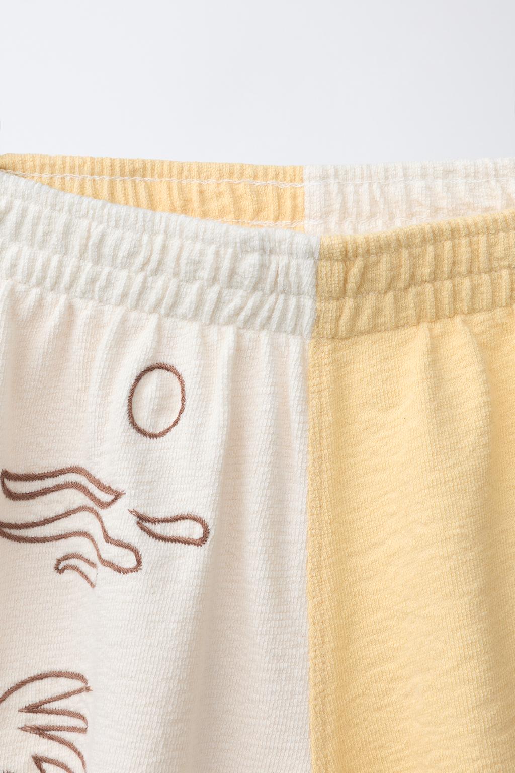 ШОРТЫ ИЗ МАХРОВОЙ ТКАНИ В СТИЛЕ КОЛОР-БЛОК С ВЫШИВКОЙ