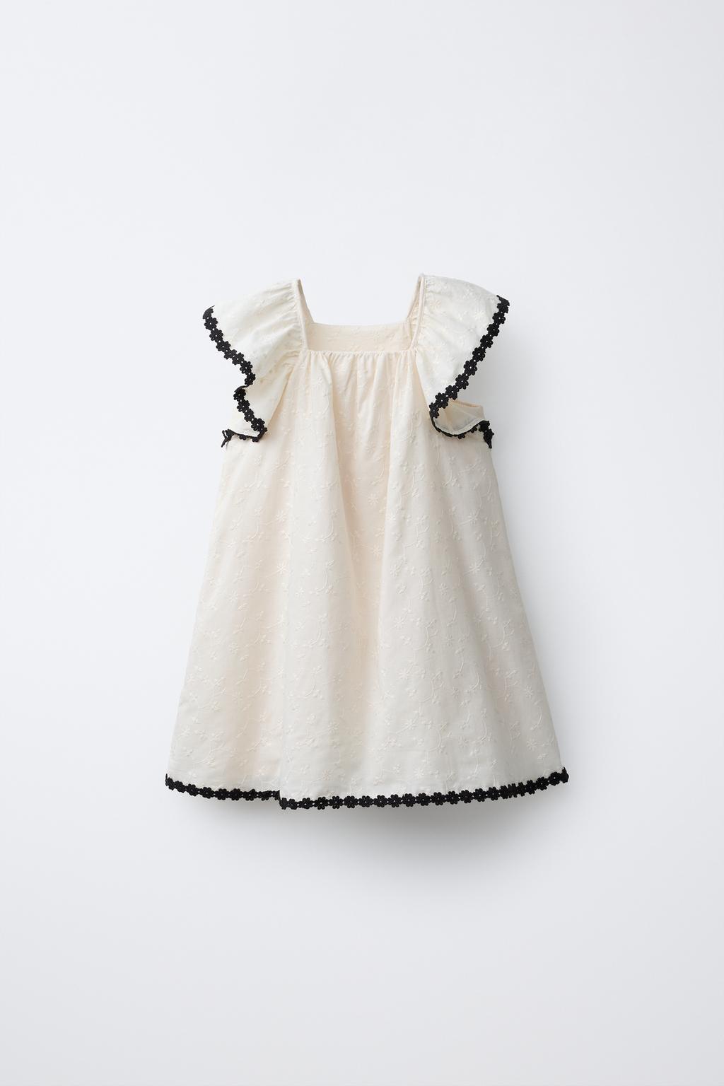 ПЛАТЬЕ С КОНТРАСТНОЙ ВЫШИВКОЙ