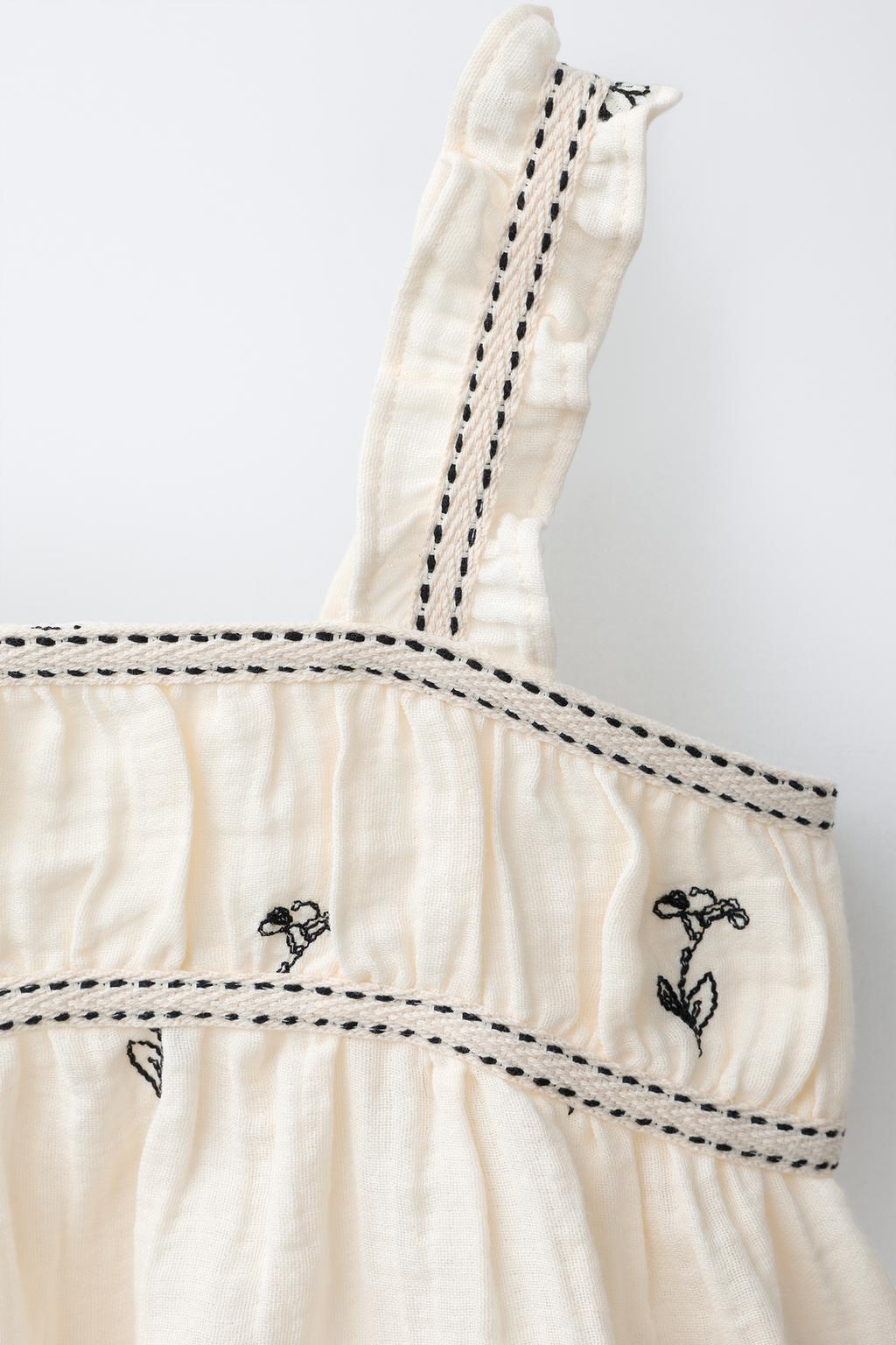 ТОП С ВЫШИВКОЙ И ТЕКСТУРОЙ