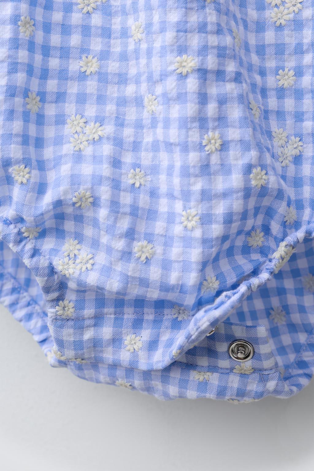 КОМБИНЕЗОН В КЛЕТКУ ВИШИ С ВЫШИВКОЙ «РОМАШКИ»