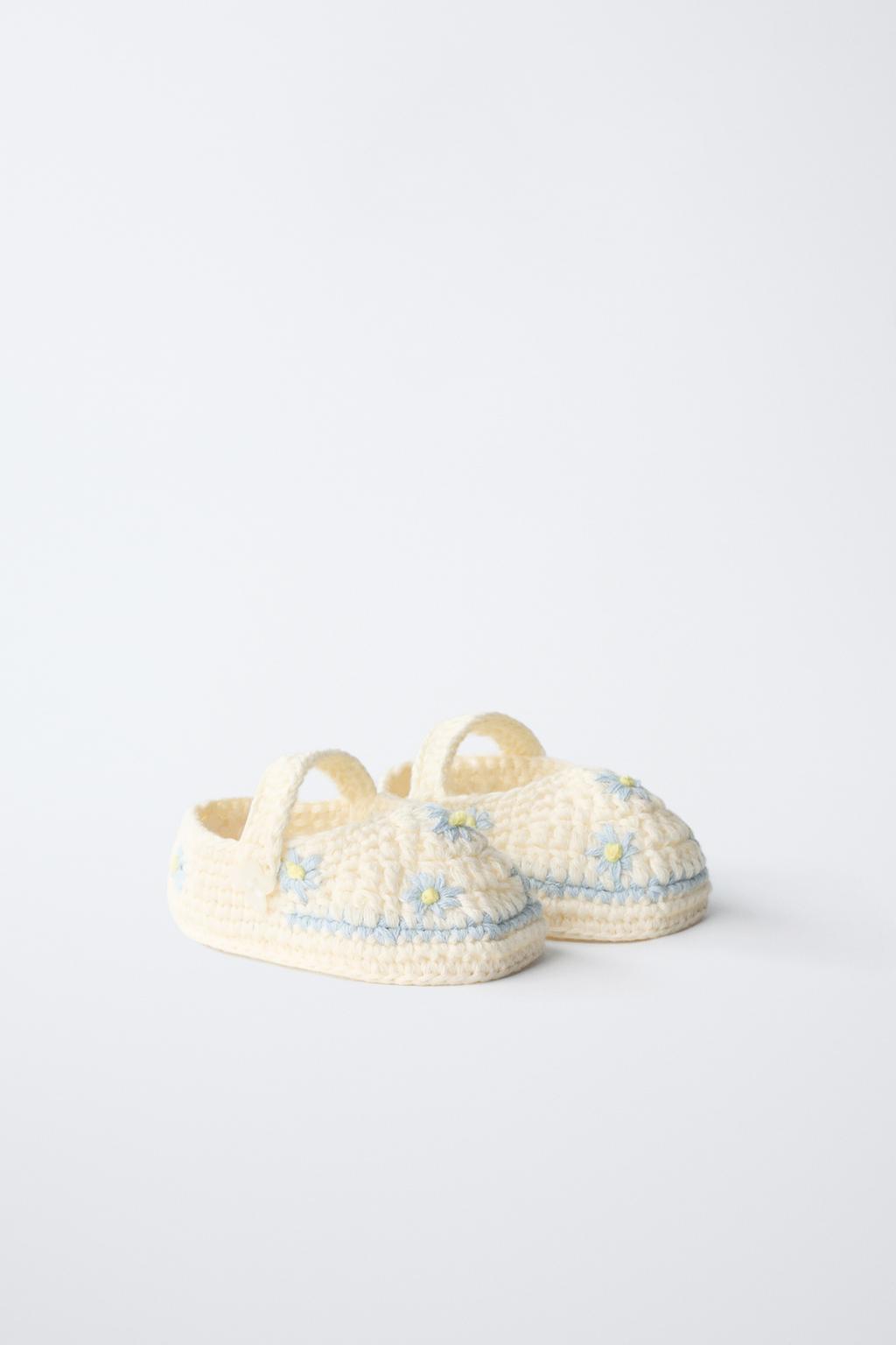 Теплые вязаные ботиночки