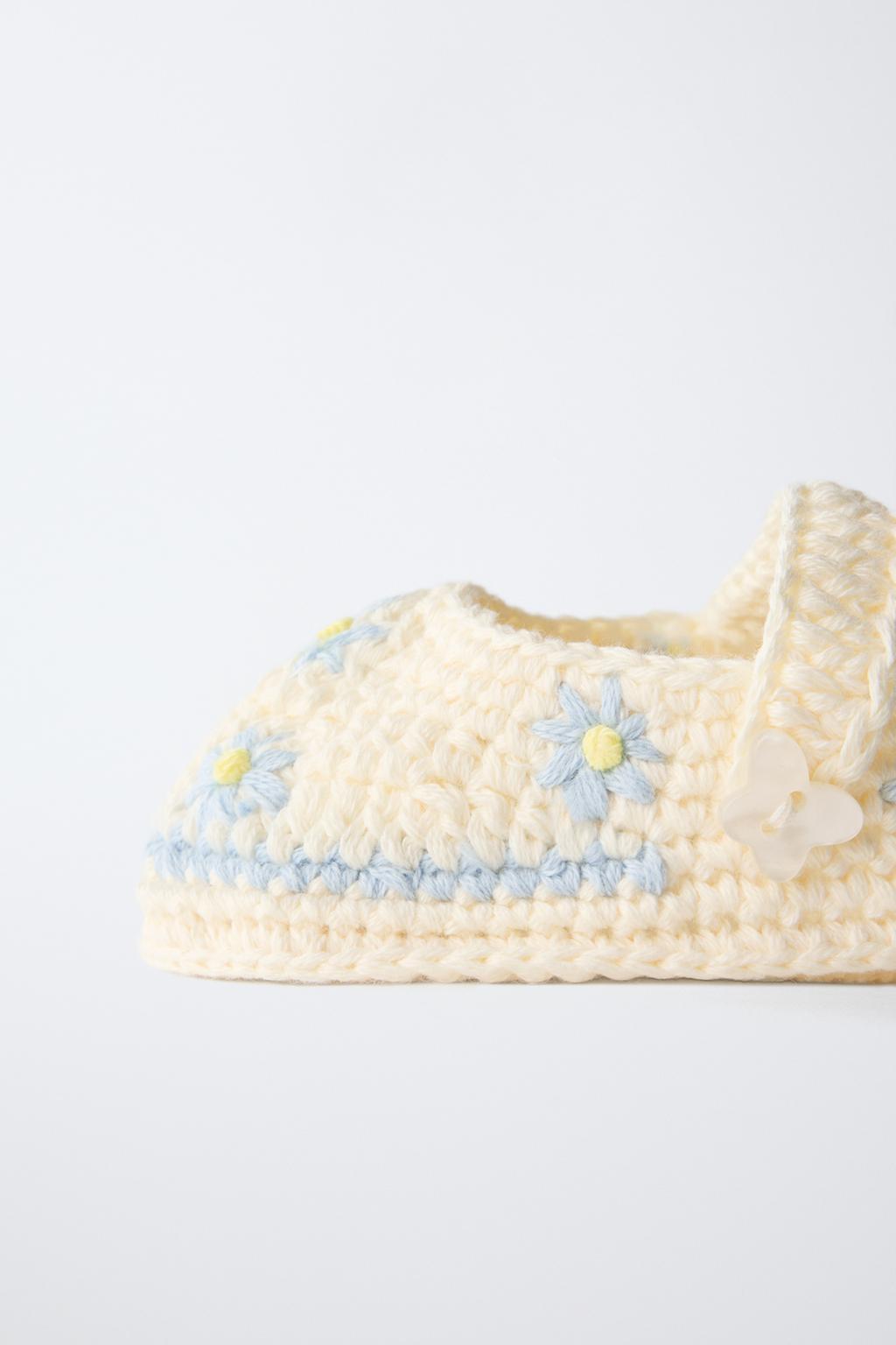 Теплые вязаные ботиночки