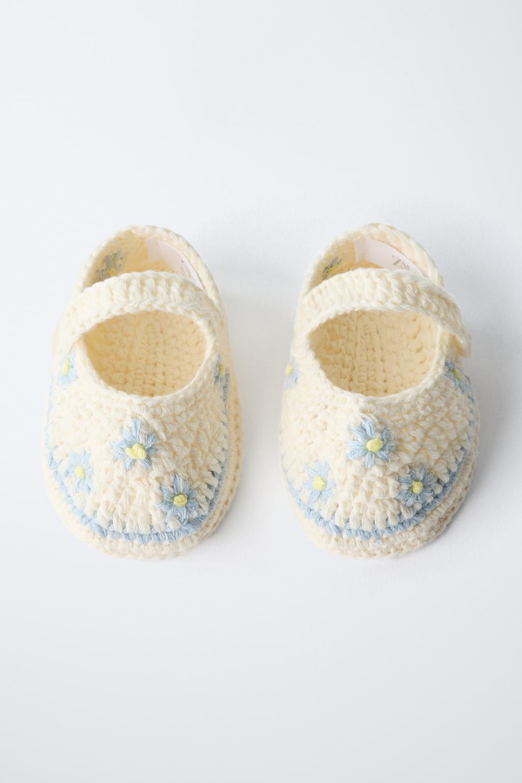 Теплые вязаные ботиночки