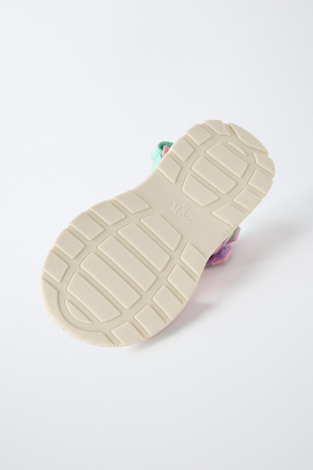 МНОГОЦВЕТНЫЕ ТЕХНИЧЕСКИЕ САНДАЛИИ