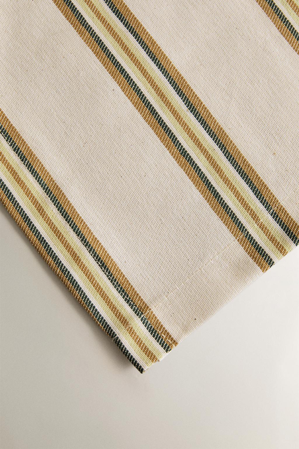 Скатерть из хлопка с смолистым покрытием и неровными полосами