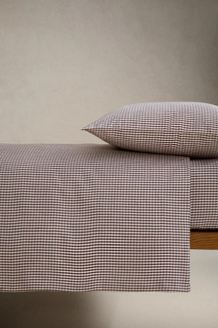 Детский простынь на резинке с клетчатым узором из окрашенной нити- Заказать в России