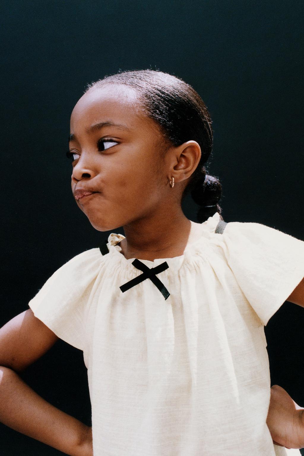 БЛУЗА С ЦВЕТОЧНОЙ ВЫШИВКОЙ