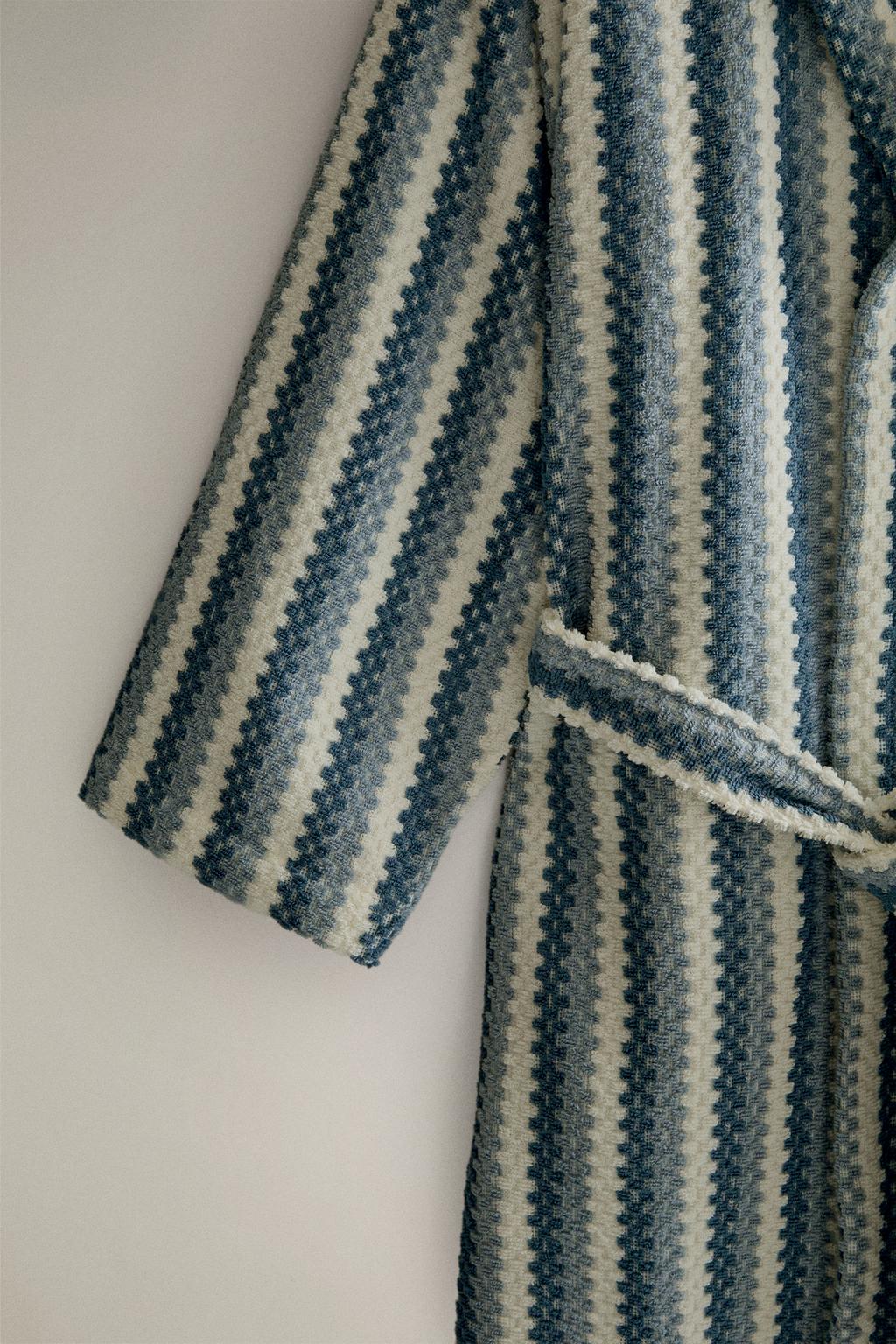 Халат с геометрическим жаккардовым узором