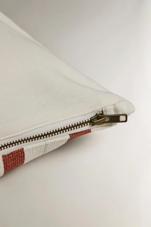 Чехол на подушку в полоску- Заказать в России