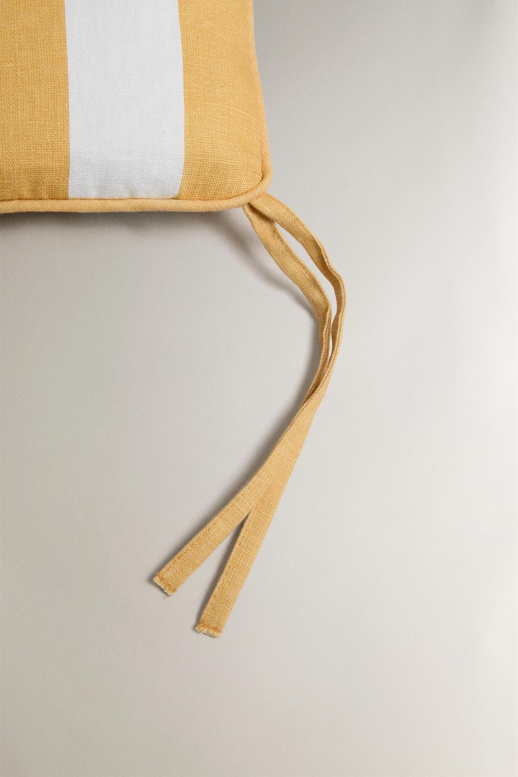 Прямоугольная подушка для сиденья со стразами