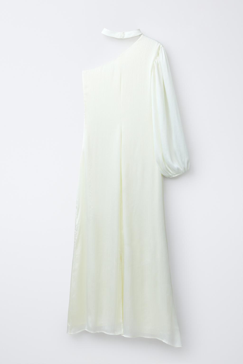 АТЛАСНОЕ ПЛАТЬЕ АСИММЕТРИЧНОГО КРОЯ