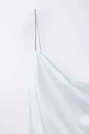 Атласное платье асимметричного кроя со стразами- Заказать в России