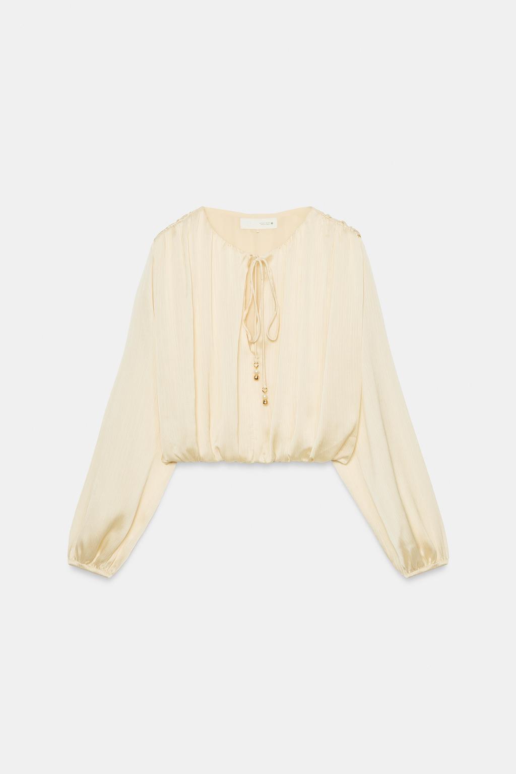 АТЛАСНАЯ БЛУЗА ОБЪЕМНОГО КРОЯ