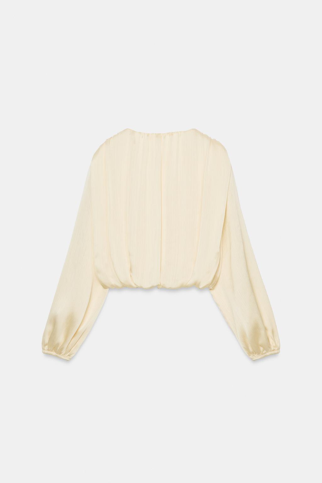 АТЛАСНАЯ БЛУЗА ОБЪЕМНОГО КРОЯ