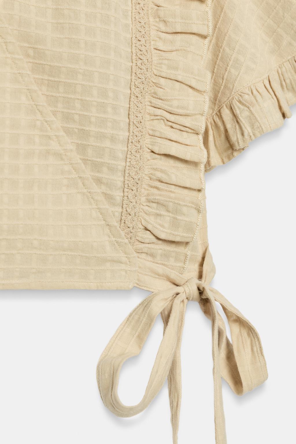 УКОРОЧЕННЫЙ ТОП С ЗАПАХОМ