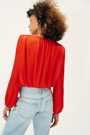 Атласная блуза объемного кроя- Заказать в России