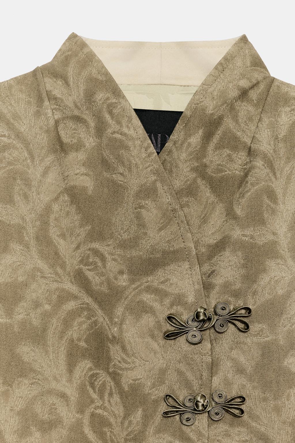 ЖАККАРДОВЫЙ БЛЕЙЗЕР С НАКИДКОЙ — коллекция Zara «ZW»