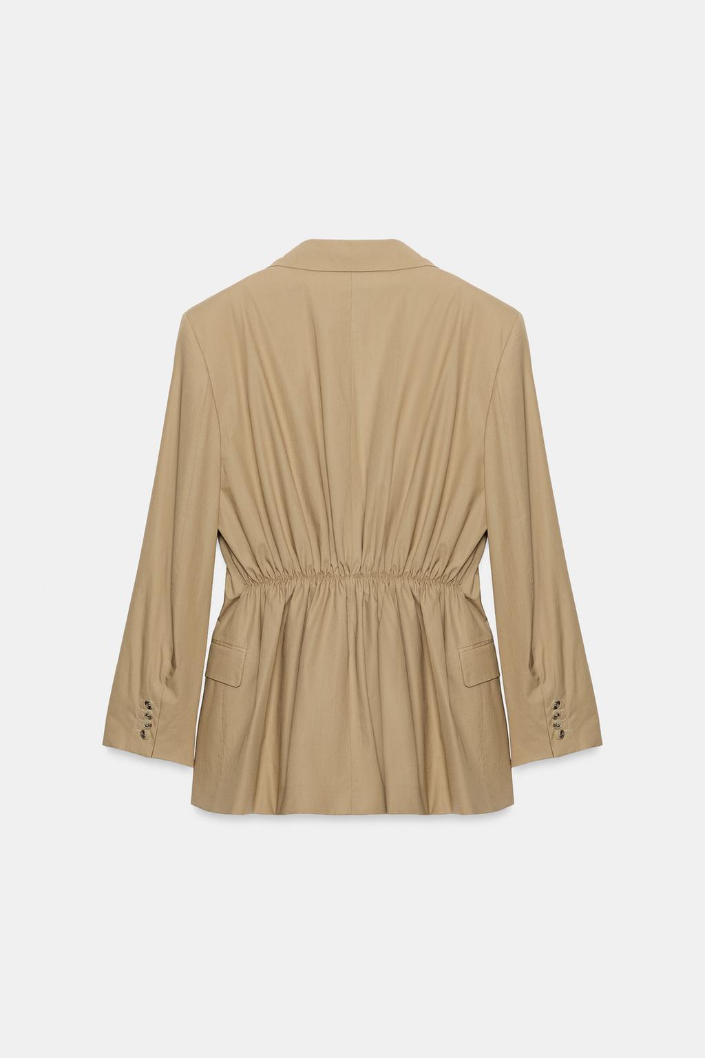 БЛЕЙЗЕР ПРИТАЛЕННОГО КРОЯ — лимитированная серия, коллекция Zara «ZW»