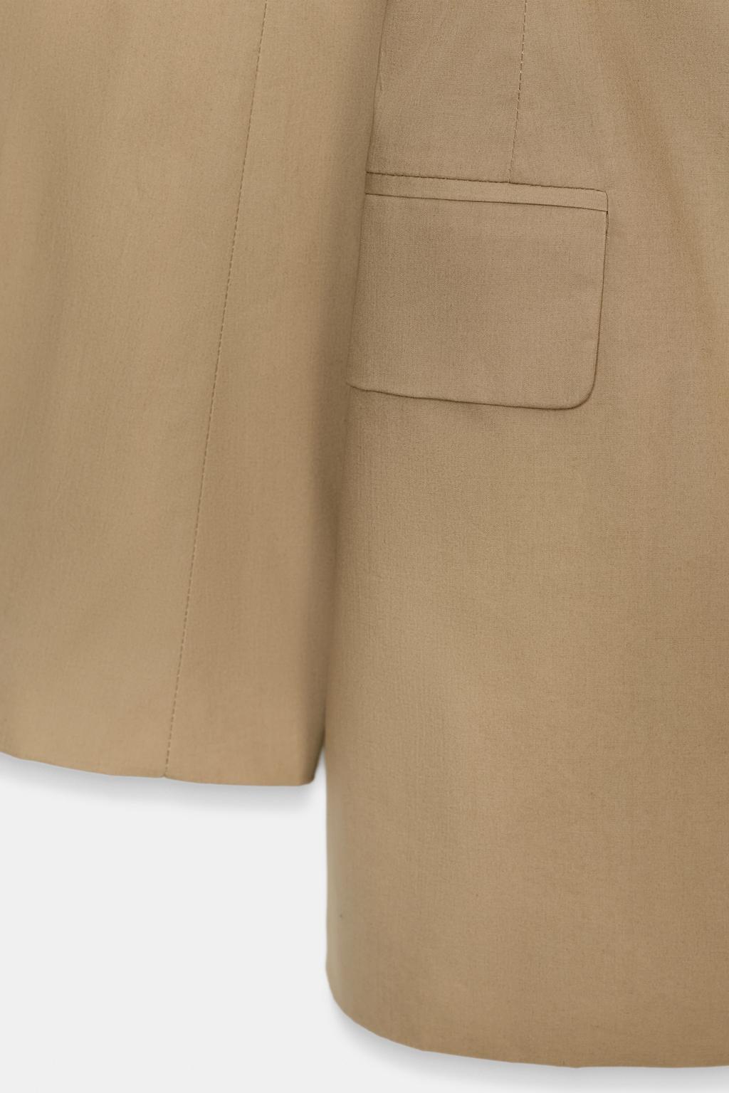 БЛЕЙЗЕР ПРИТАЛЕННОГО КРОЯ — лимитированная серия, коллекция Zara «ZW»