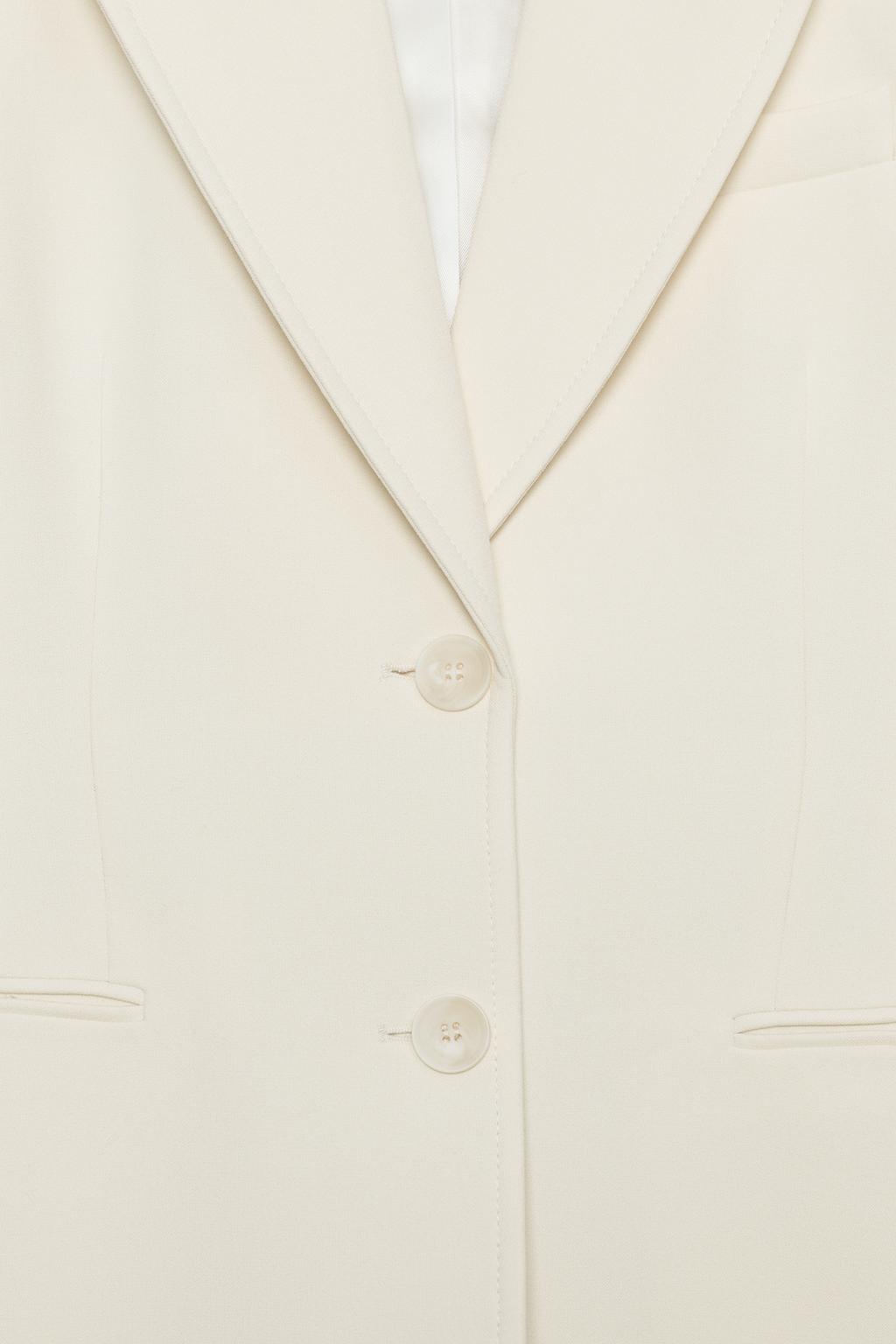 БЛЕЙЗЕР ОБЛЕГАЮЩЕГО КРОЯ — коллекция Zara «ZW»