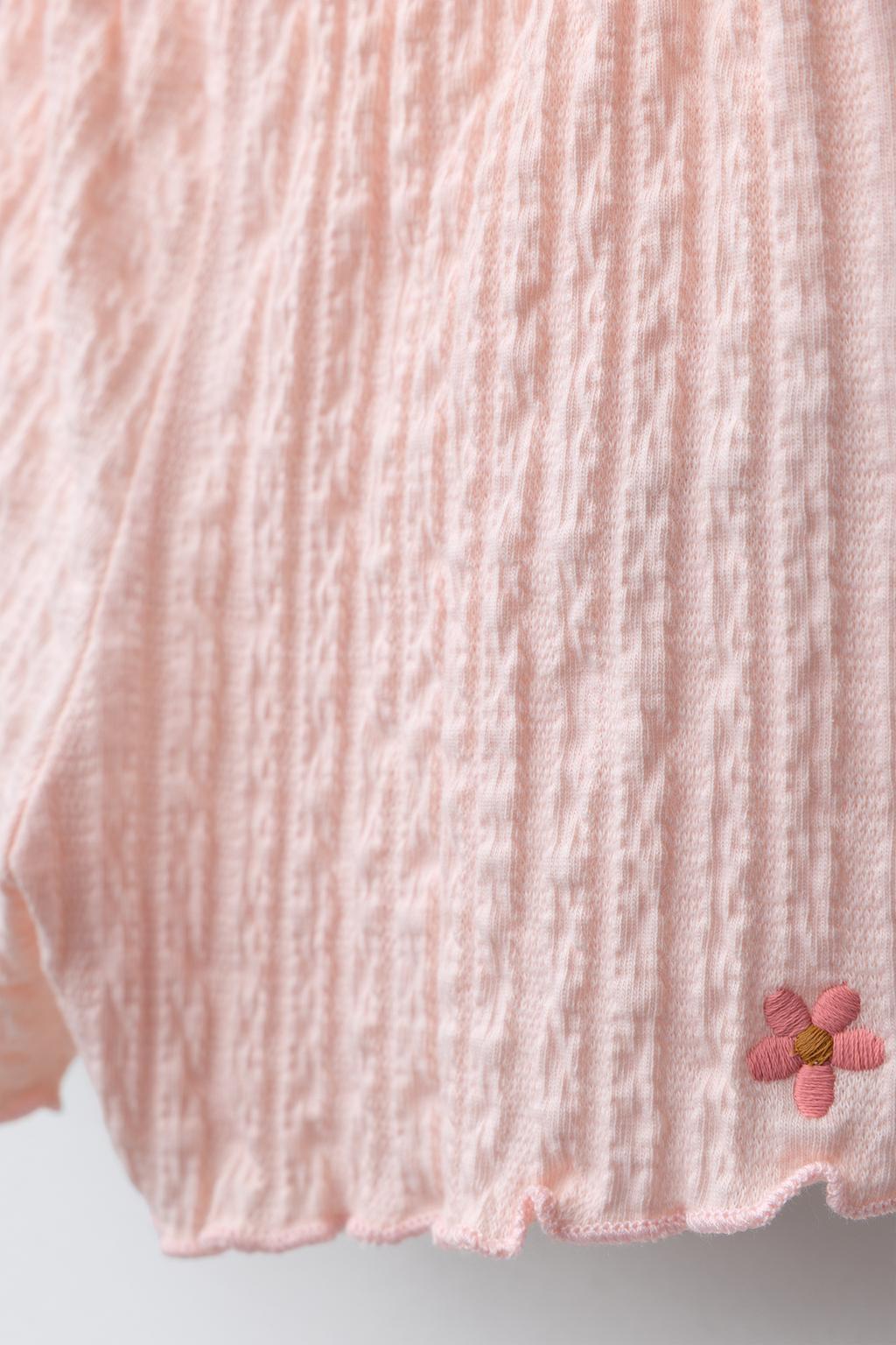 ШОРТЫ С ВЫШИВКОЙ В ВИДЕ ЦВЕТКА