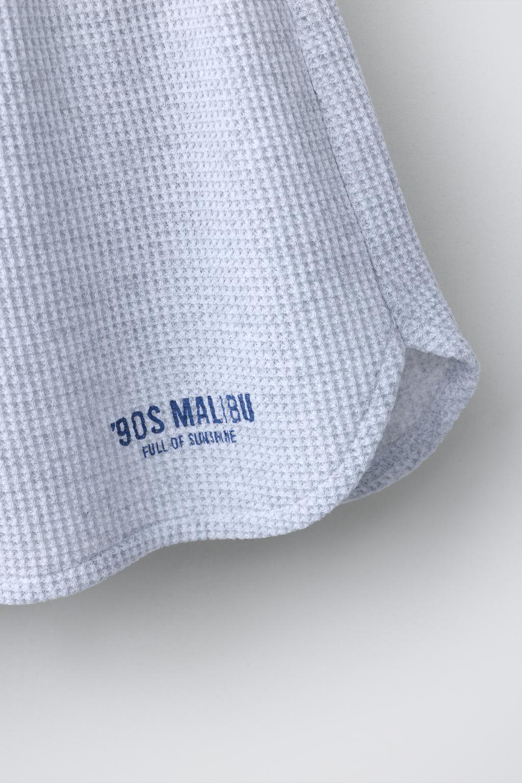 ВАФЕЛЬНЫЕ ШОРТЫ С НАДПИСЬЮ