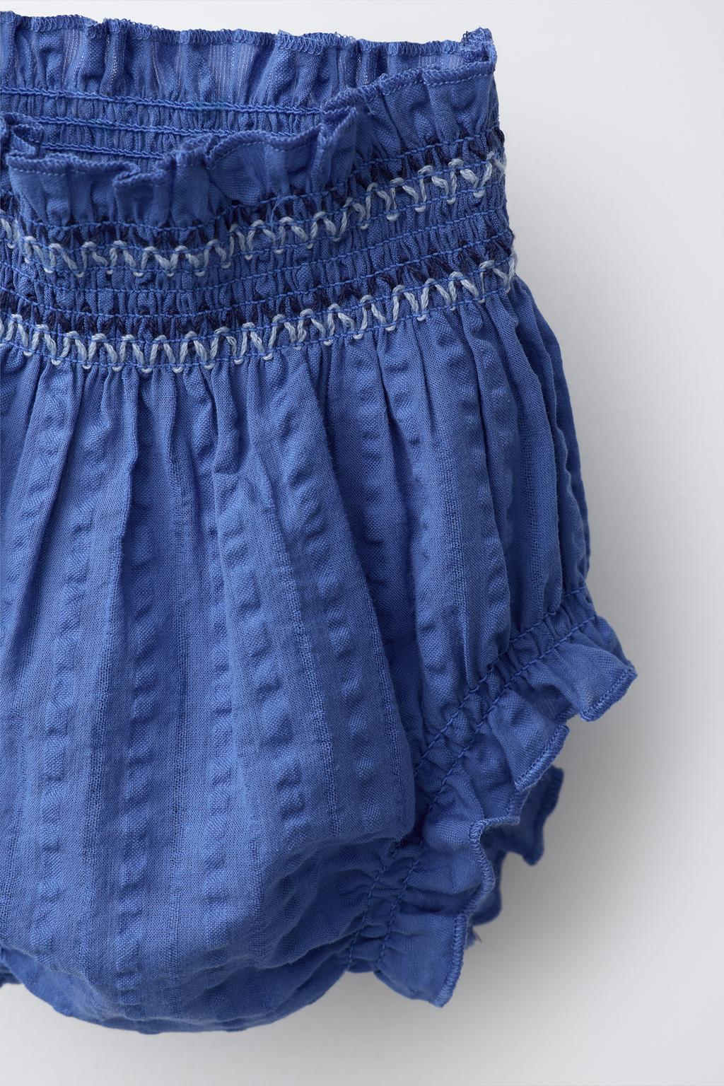 КОМПЛЕКТ ИЗ БЛУЗЫ И ТРУСОВ С ВЫШИТЫМИ ЦВЕТАМИ