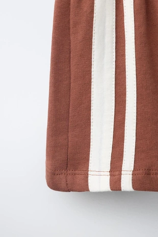 Шорты с лампасами