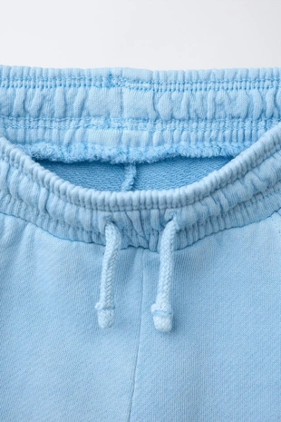 Шорты из мягкой ткани с окрашиванием и вышивкой