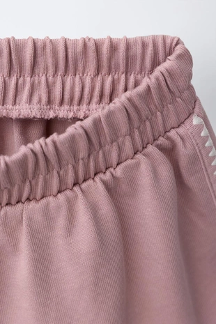 Комплект из футболки и шортов-бермудов с контрастными деталями