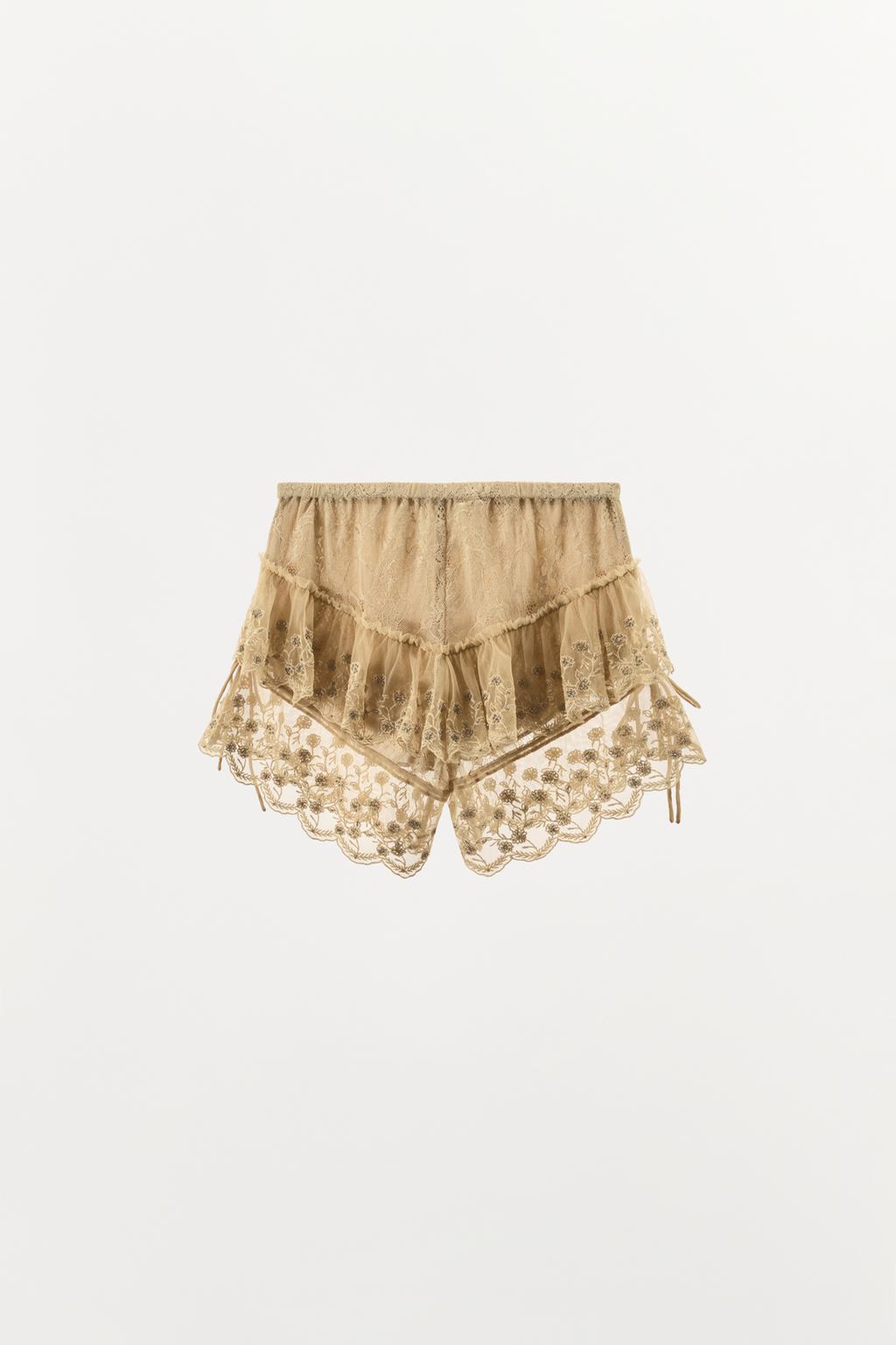ШОРТЫ С ВЫШИВКОЙ И ВОЛАНАМИ