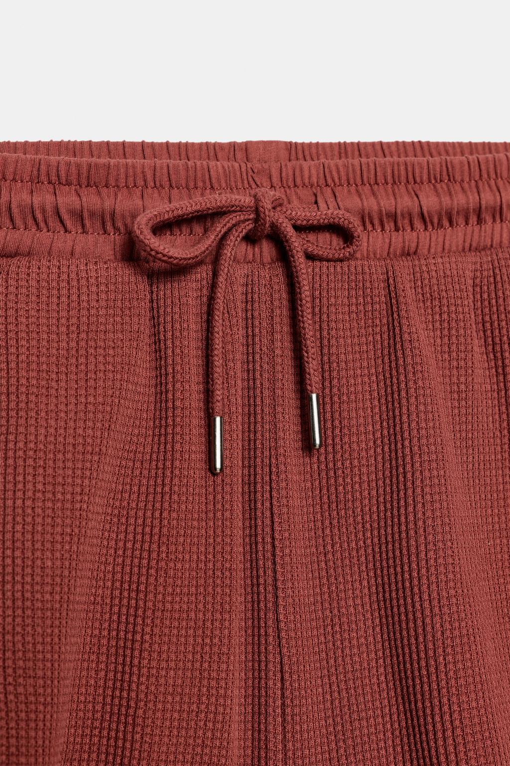 ТЕКСТУРНЫЕ ШОРТЫ