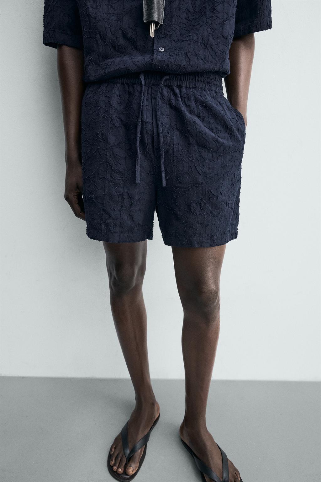 ЖАККАРДОВЫЕ ШОРТЫ ИЗ РЕЛЬЕФНОЙ ТКАНИ