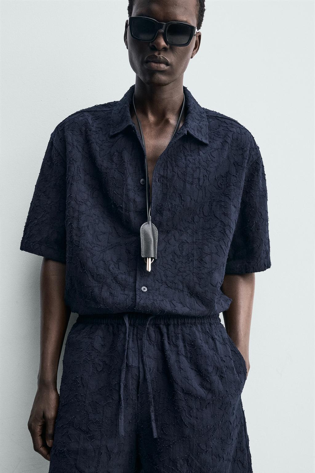 ЖАККАРДОВЫЕ ШОРТЫ ИЗ РЕЛЬЕФНОЙ ТКАНИ