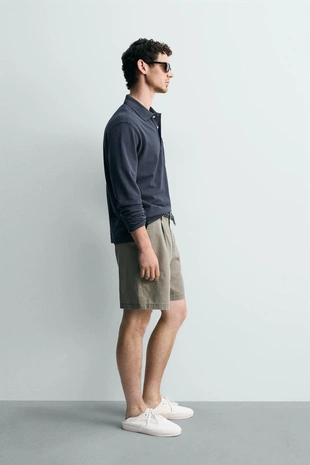 Шорты стандартной посадки со складками