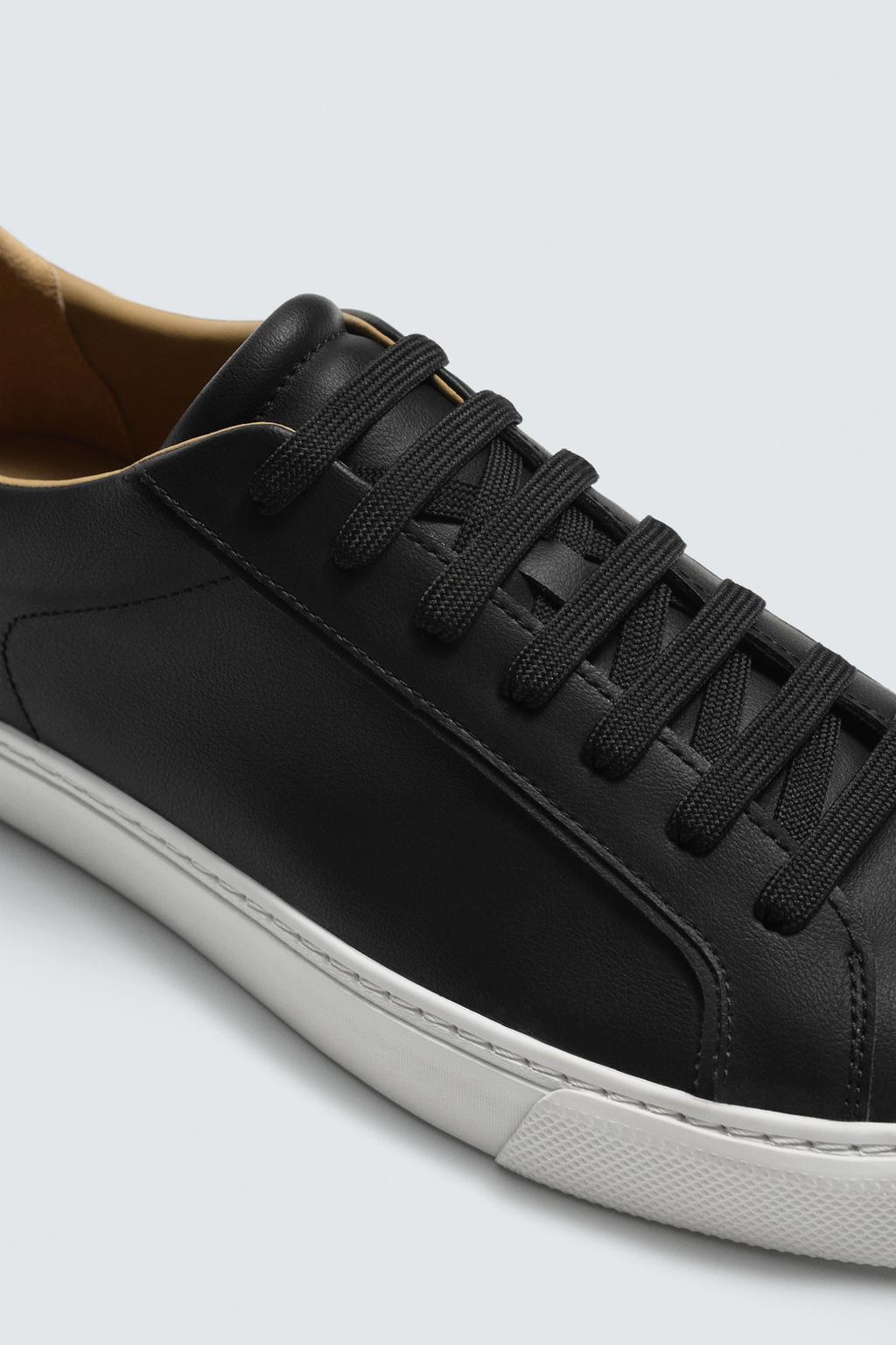 МИНИМАЛИСТИЧНЫЕ КРОССОВКИ